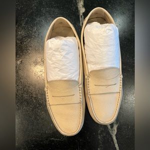 Tod’s off-white leather loafers 36.Pictures are part of description & sold as-is
